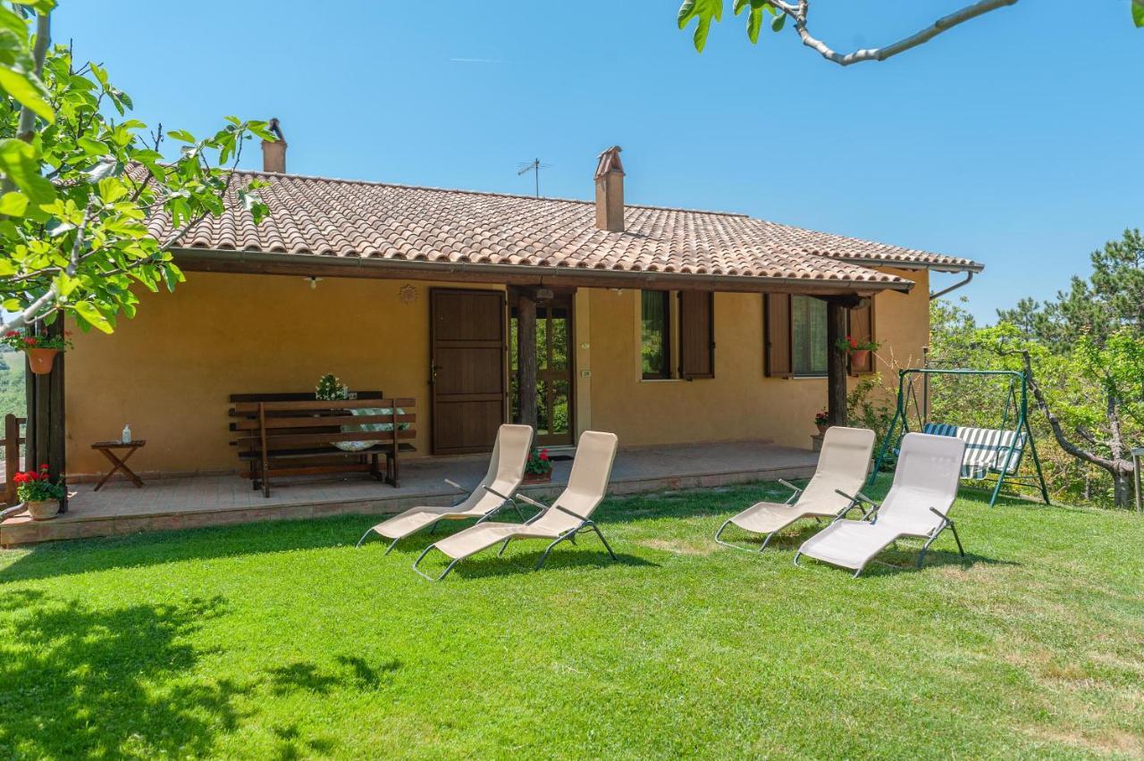 Agriturismo Le Dolci Colline Valfabbrica Extérieur photo